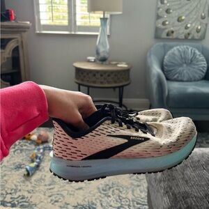 Brooks Hyperion tempo shoes